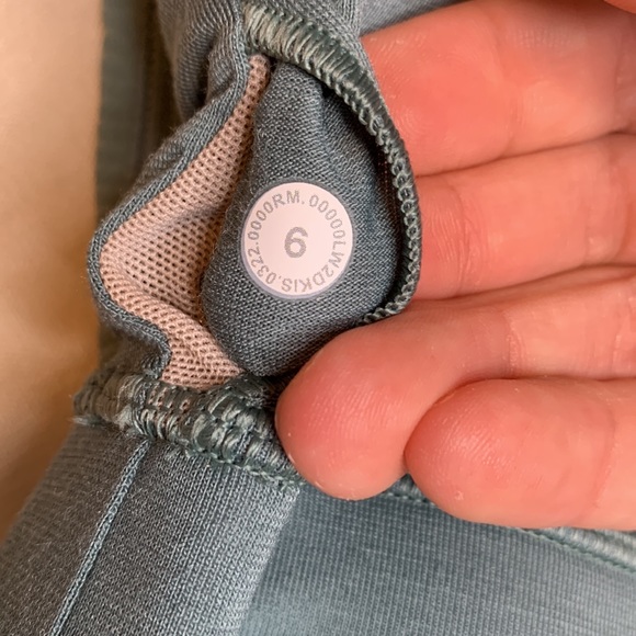 Lululemon Ribbed Nulu High-Neck Yoga Bra - Picture 4 of 4